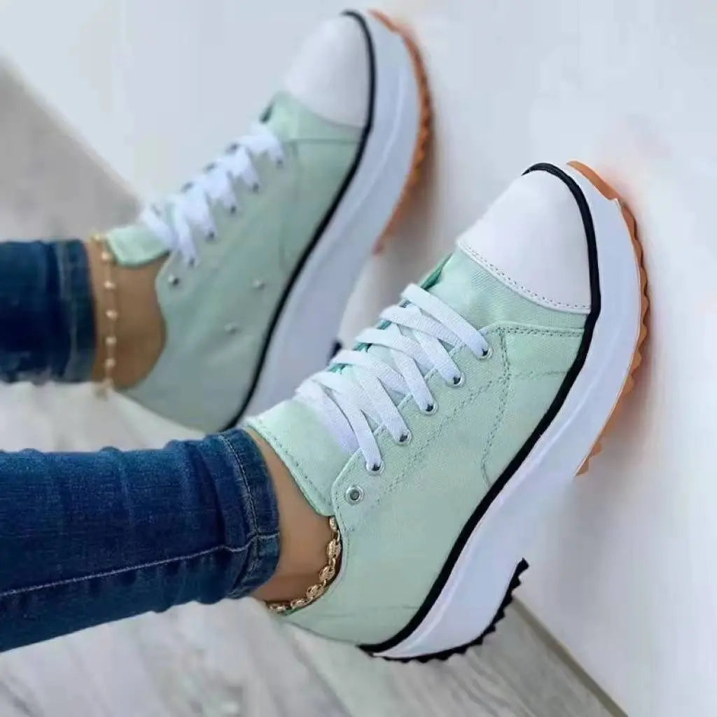 Women's Classic Comfortable Lace Sneakers