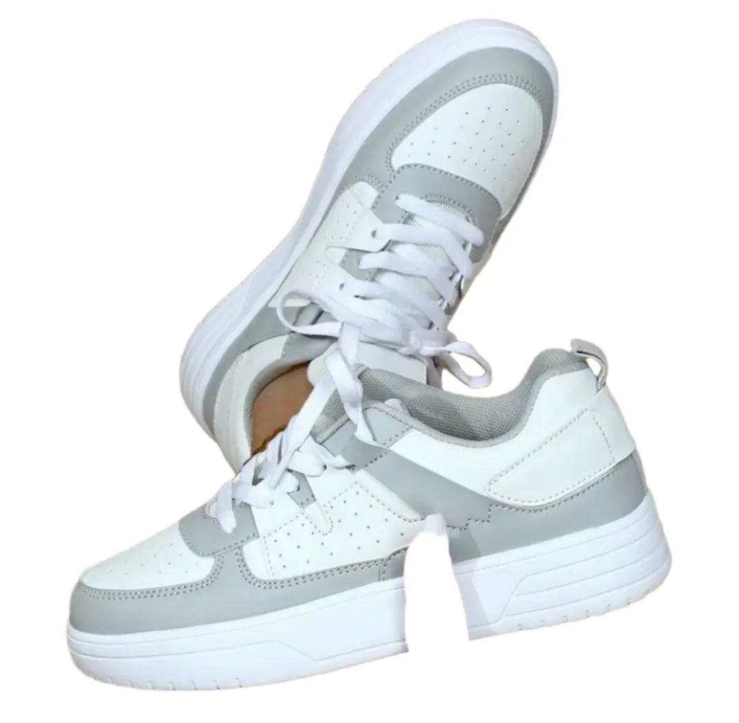 Stylish Sneakers - Fashionable Design & Cushioned Fit