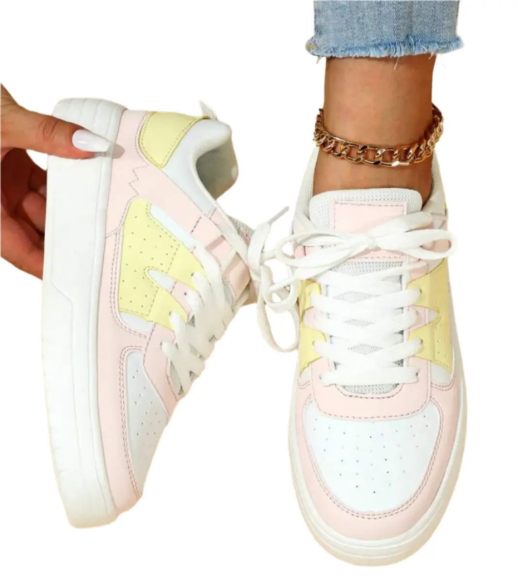 Stylish Sneakers - Fashionable Design & Cushioned Fit